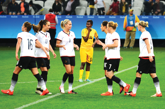 SÃ£o Paulo - SeleÃ§Ãµes femininas de futebol do ZimbÃ¡bue e da Alemanha se enfrentam na Arena Corinthians (Rovena Rosa/AgÃªncia Brasil)